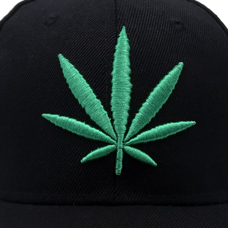 New Cotton Fashion Embroidery Maple Leaf Cap Snapback Hats For Men Women Cotton Swag Hip Hop Fitted Weed Baseball Caps